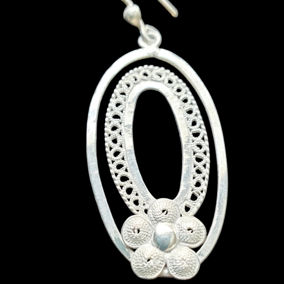 925 Silver Open Oval Pendant and Earrings Filigree and Flower Pattern. - Picture 3 of 5